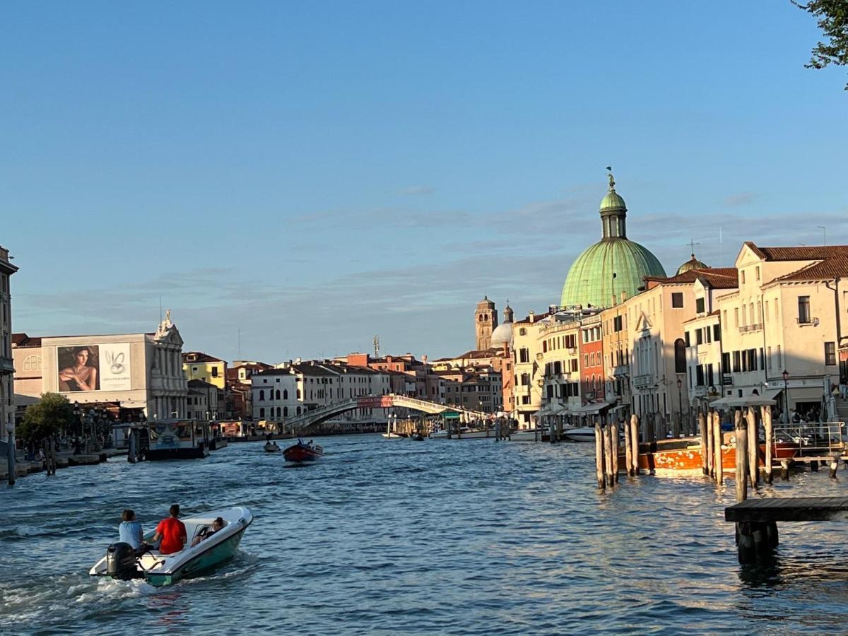 Venice Luxury Suite - Private Jacuzzi And Design Kültér fotó