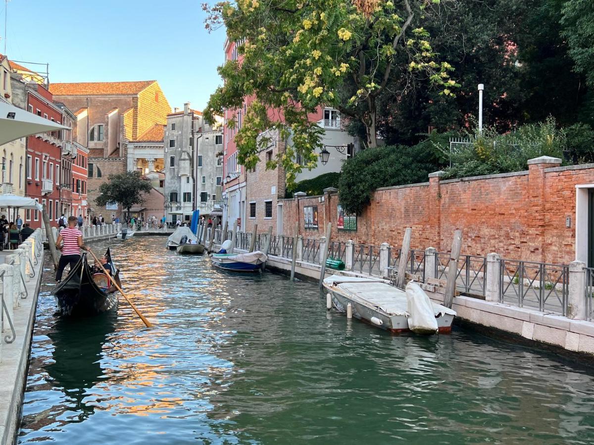 Venice Luxury Suite - Private Jacuzzi And Design Kültér fotó
