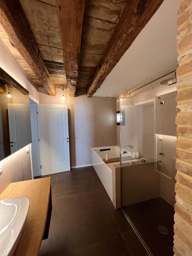 Venice Luxury Suite - Private Jacuzzi And Design Kültér fotó