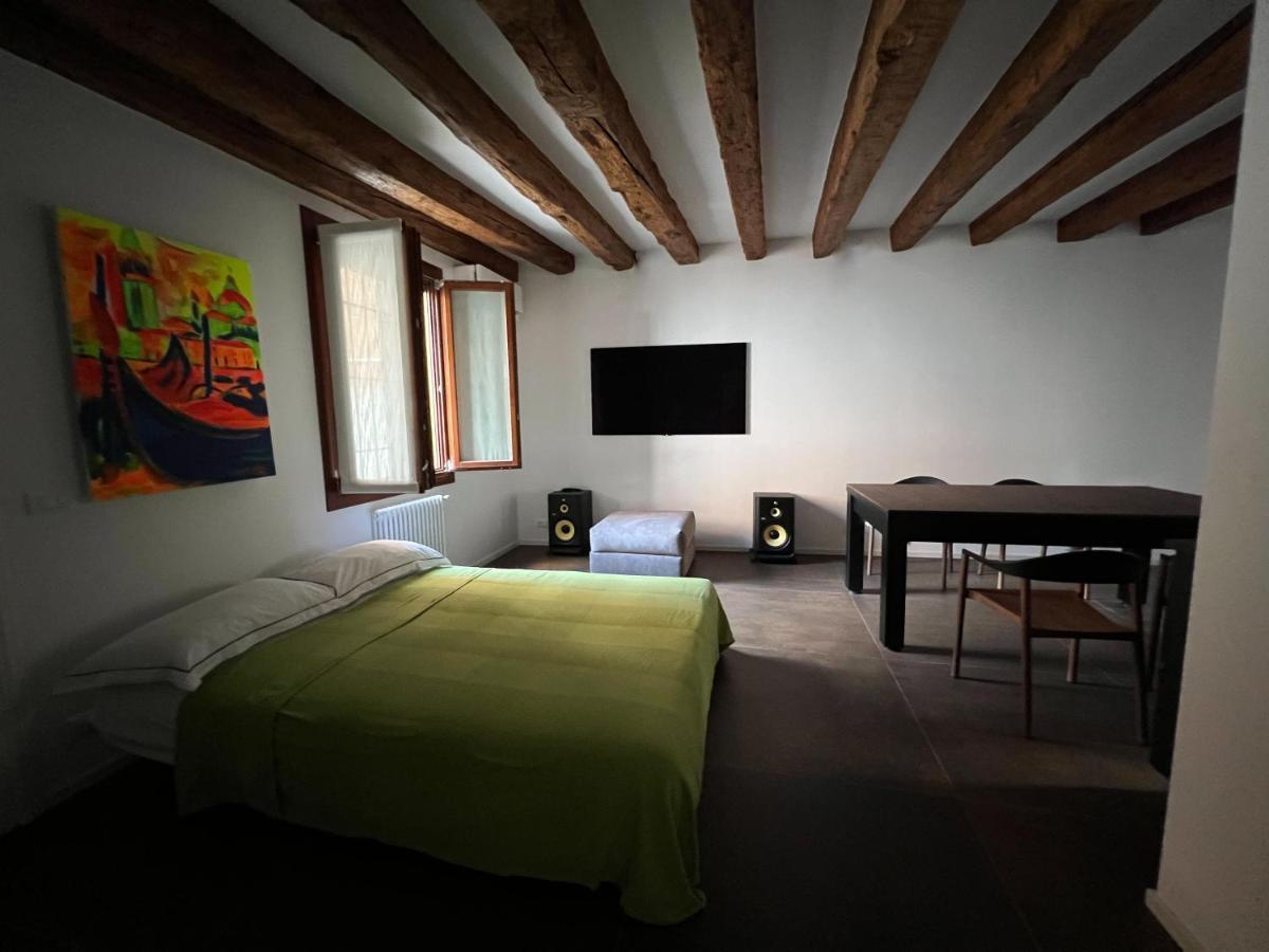 Venice Luxury Suite - Private Jacuzzi And Design Kültér fotó